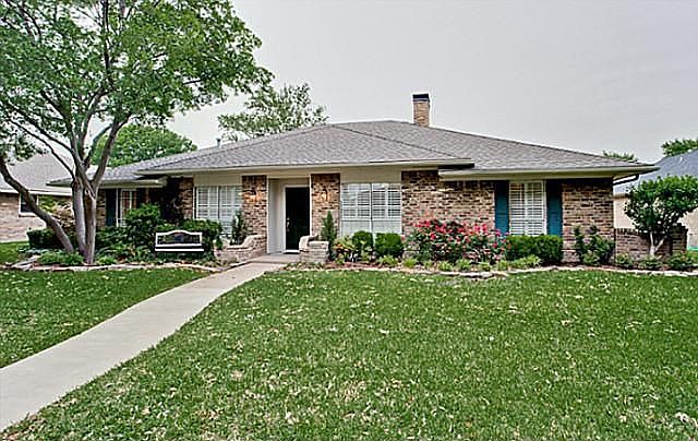 1st image of 909 E Berkeley Dr