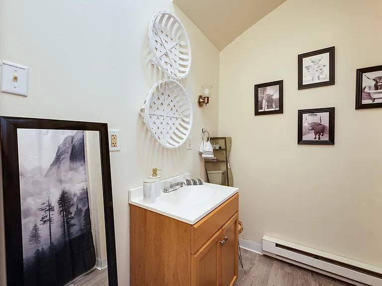 612 W Market St #1 — Photo 15