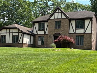 1436 Simich Dr, Seven Hills, OH, 44131