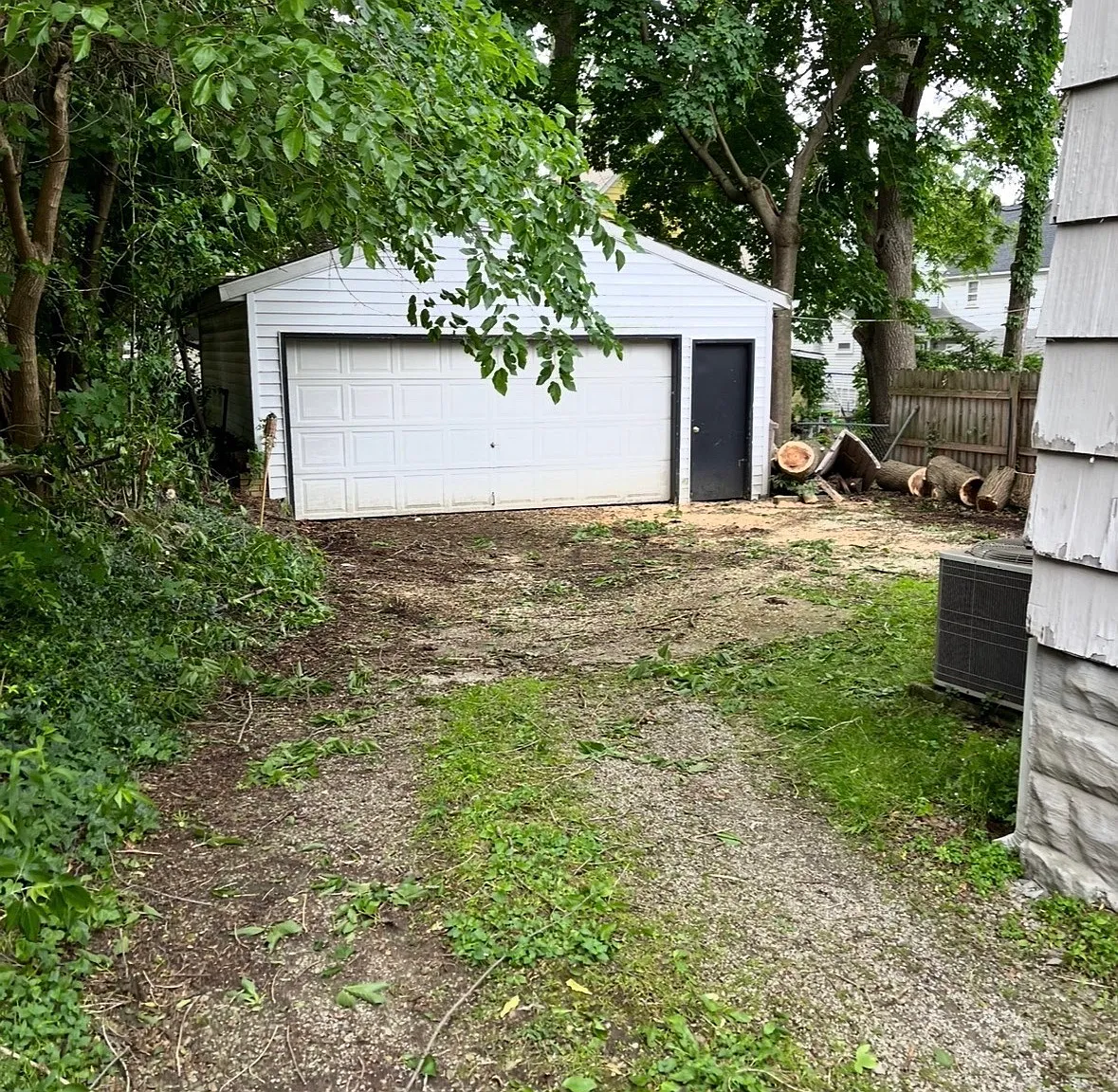 Lincoln Ct, Elyria — Photo 3