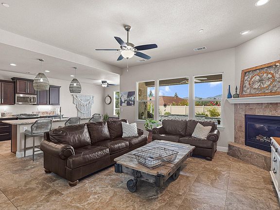 4th image of 4075 Pembroke Ln