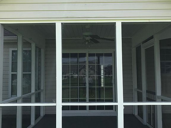 Screen porch