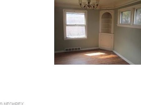 4th image of 4207 Archwood Ave