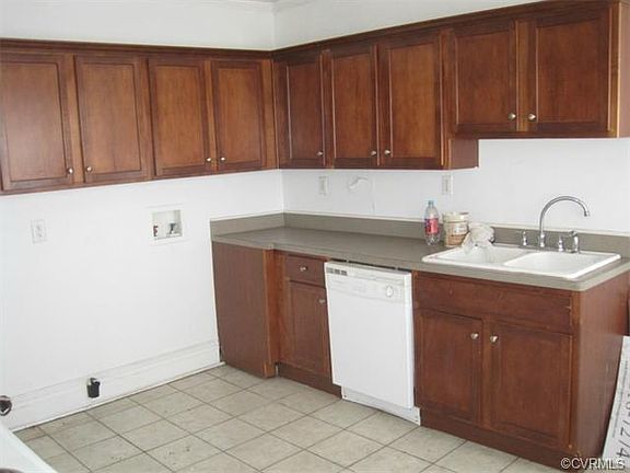 4th image of 2401 North Ave