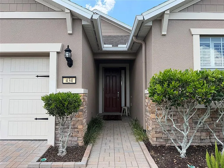 434 Armada Ln — Photo 2