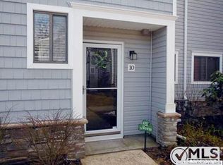 10 Helene Ct, Tinton Falls, NJ 07724