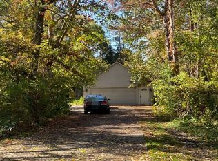 7045 Reed Dr, Waterford, MI 48327