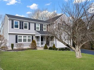 105 Weathervane Rd, South Kingstown, RI 02879