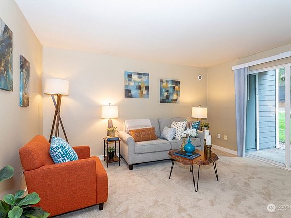 5th image of 14206 NE 181st Place #L101