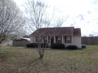 1013 Deerfield Dr, Chapmansboro, TN 37035