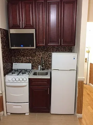 Rented by Majesty Management | media 51