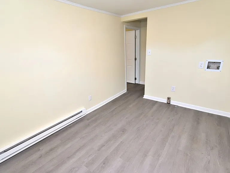 827 Gay St — Photo 11
