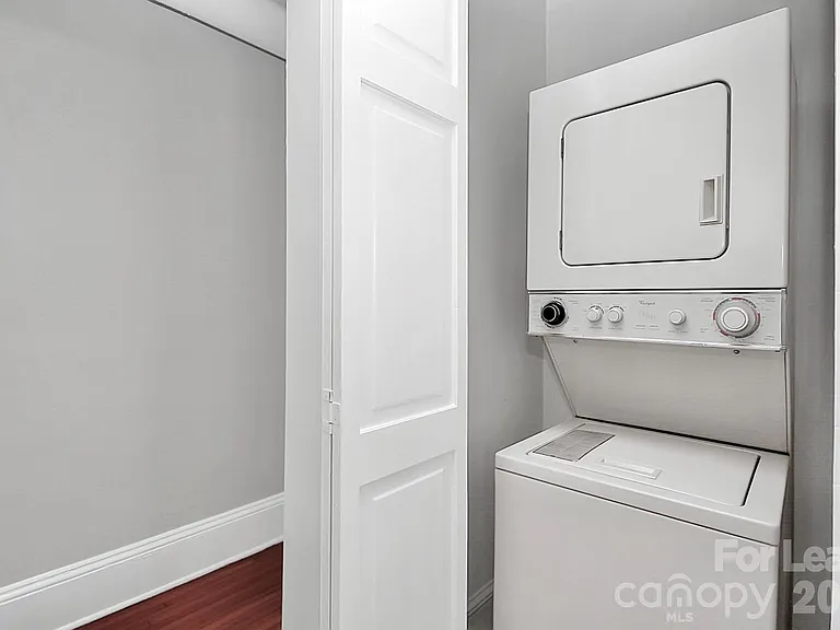 911 Sunnyside Ave #1 — Photo 7