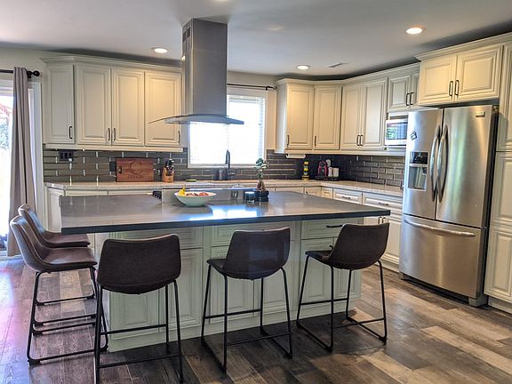 5th image of 505 La Sombra Dr