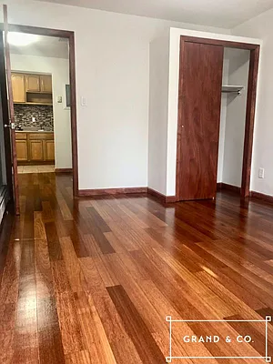 Rented by Grand & Co. | media 30