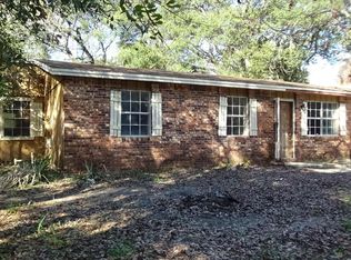 64 Lincoln Dr NW, Fort Walton Beach, FL 32547