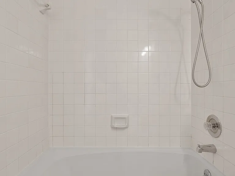 1303 Dominique Dr — Photo 12