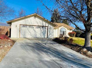 916 Arlene Ct, Yreka, CA 96097