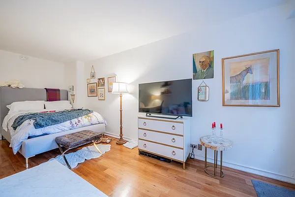 Rented by Corcoran | media 13