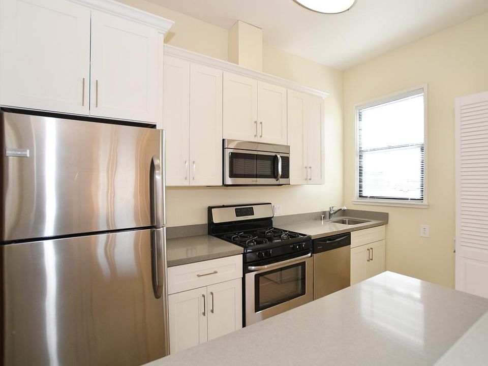 1st image of 602 Broderick St APT 4