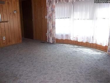 3rd image of 302 Britton Dr