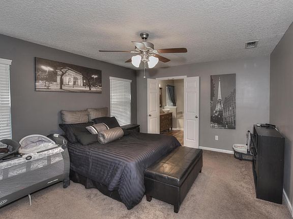 3rd image of 12251 Heronsford Ln