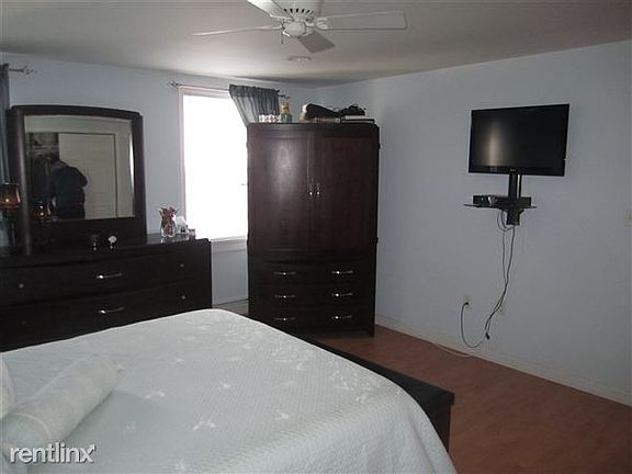 Apartment 2 Pics - 12-17-14 009