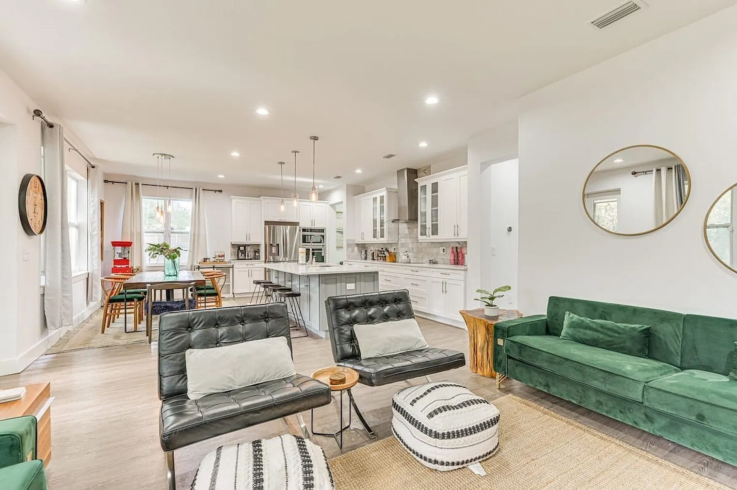 5 bed, 3.0 bath, $10,675 — Photo 1