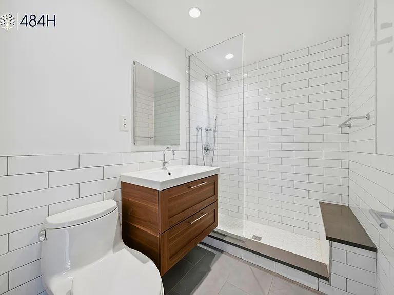 484 Humboldt St #102 — Photo 6