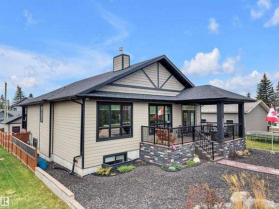 5th image of 5052 Lakeshore Dr