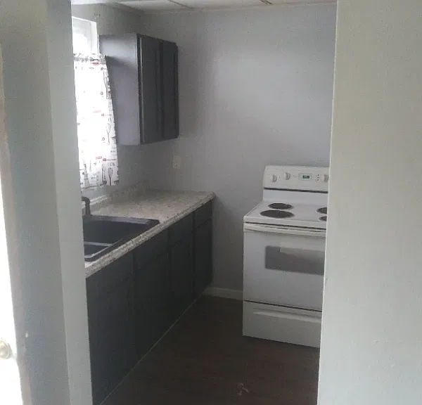 12 Elm Ln — Photo 1