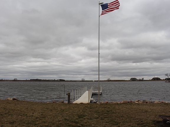 4th image of 34715 Island View Ln