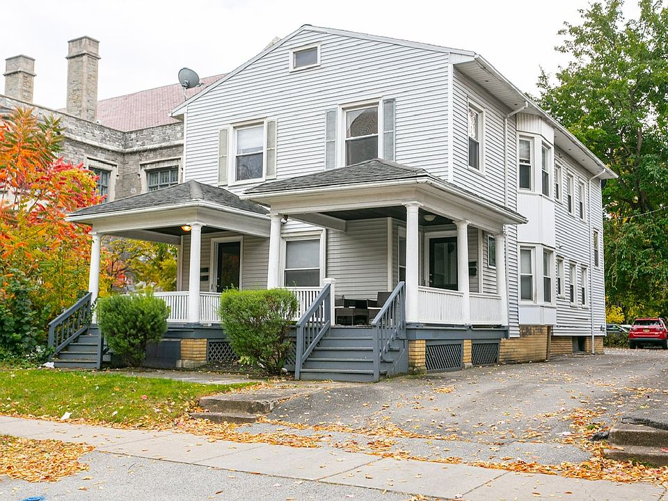 1st image of 397-399 University Ave #4