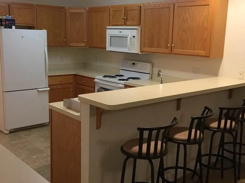101B W Sunset Ave