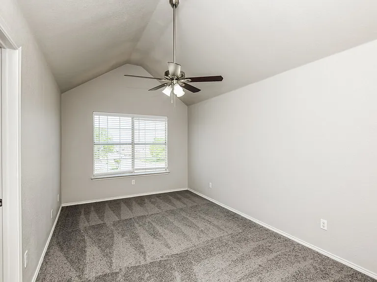 1528 Pine Ln — Photo 12