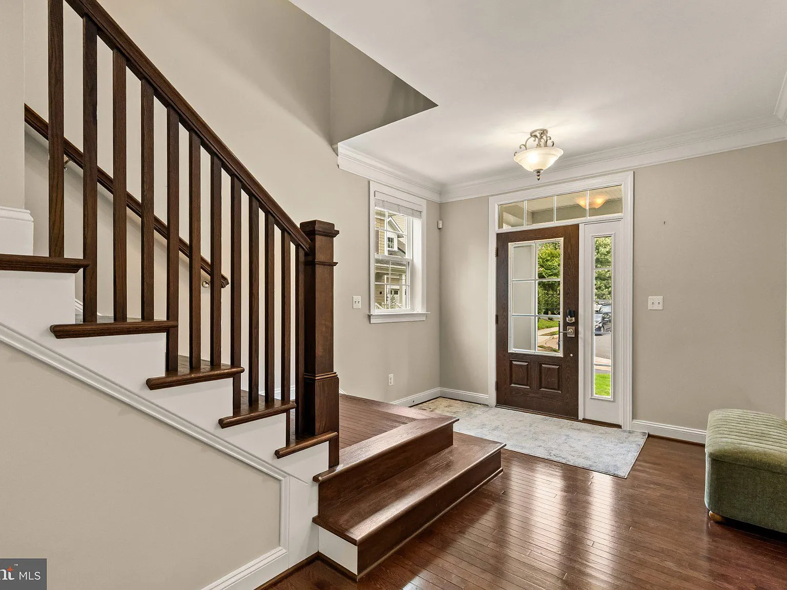 6 bed, 5.0 bath, 4566 sqft, $6,000 — Photo 4