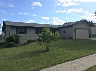 1809 E Ivy Ln, Manitowoc, WI 54220