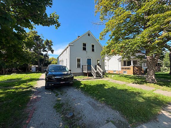 3rd image of 1288 E 168th St
