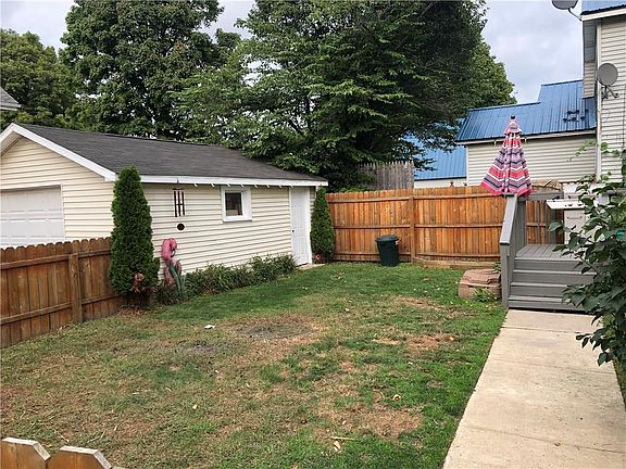 2nd image of 30 Clay St