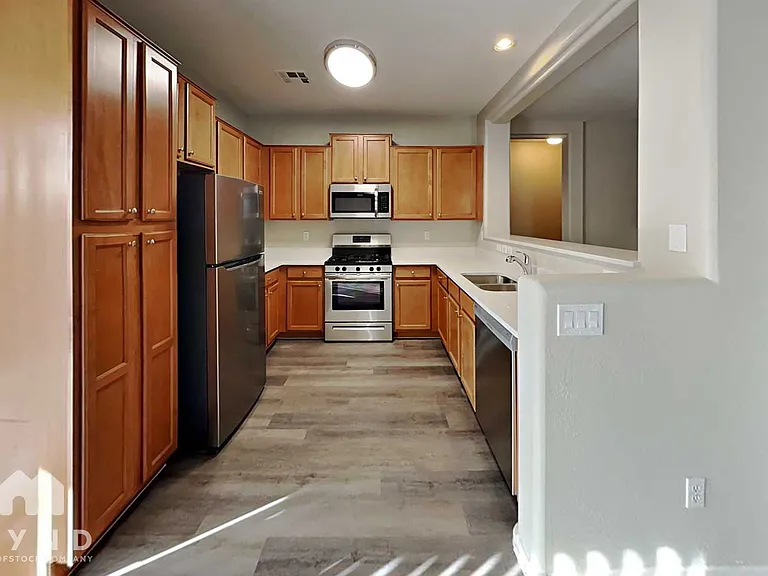 15219 W Shaw Butte Dr — Photo 3