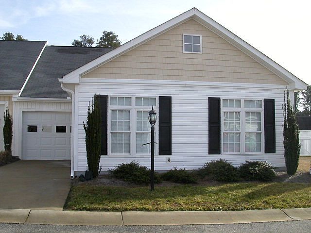 1st image of 2613 Shire Ln