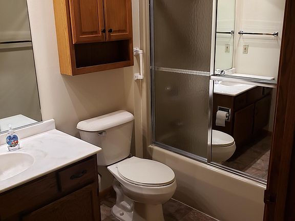 2nd image of 418 Cedar Ct APT 9