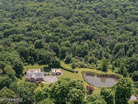 5th image of 112 New Forge Road 1
