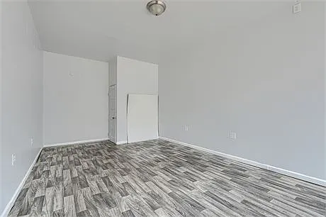 1815 Clifton Ave #2 — Photo 5