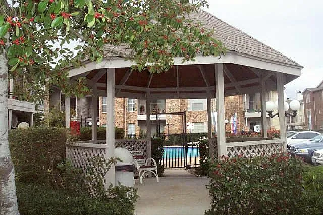 1 bed, 1.0 bath, 680 sqft, $1,100 — Photo 2