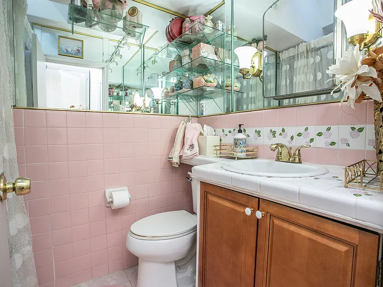 1144 E Slocum St — Photo 10