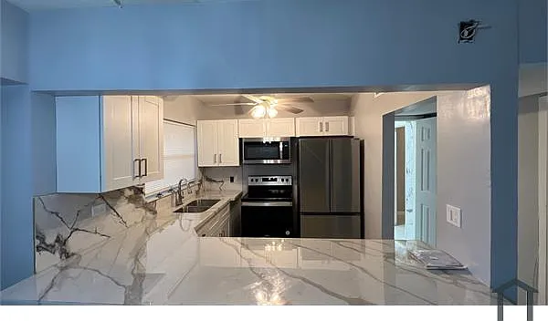 2 bed, 920 sqft, $2,050 — Photo 3