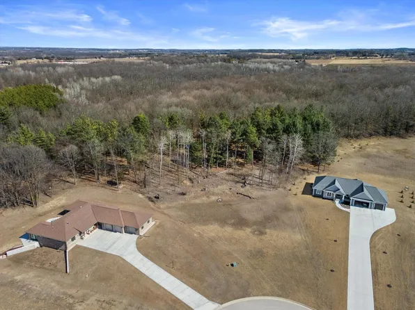 5788 THULL COURT, West Bend, WI 53095