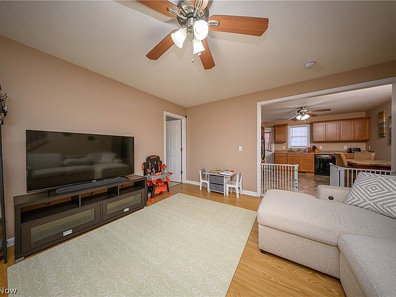 2nd image of 4431 7th St NW