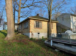 275 Ems R4 Ln, Pierceton, IN 46562